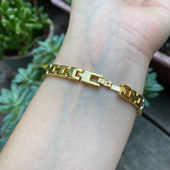 Watch - Picture 3 of 6